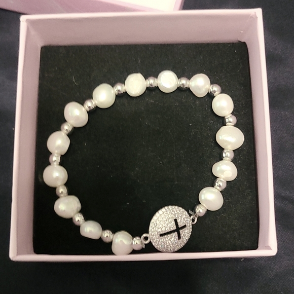 Silver Pearl Cross Bracelet - Picture 4 of 6